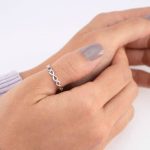 Significado de los anillos de plata para el pulgar